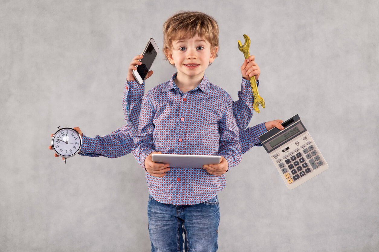 Un enfant surstimulé.