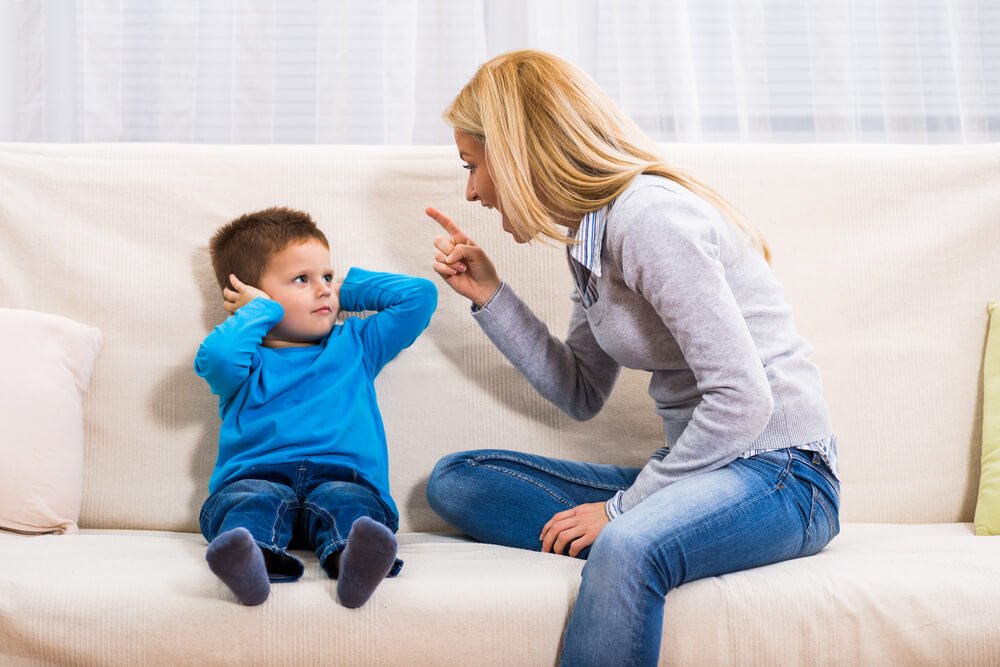 Les cris affectent la stabilité émotionnelle des enfants.