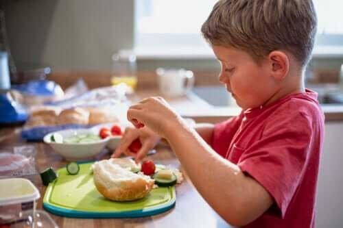 Comment développer l'autonomie chez les enfants : bénéfices et conseils pratiques