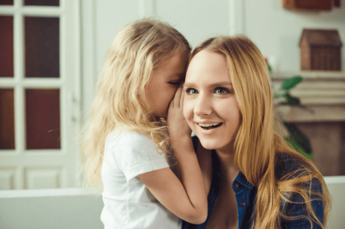 Les Phases Cruciales du Développement de l'Enfant : Un Guide pour les Mamans