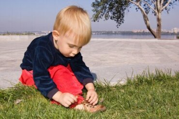 Comment encourager l'autonomie des enfants : stratégies et conseils pratiques