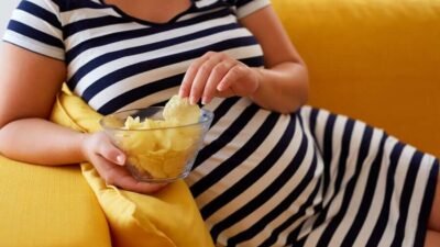 Gérer ses envies alimentaires pendant la grossesse : conseils essentiels et alternatives saines