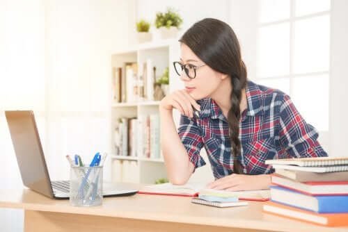 Préparer un concours en tant que maman : astuces pour concilier études et parentalité