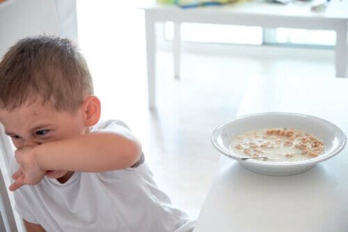 Comprendre les allergies alimentaires chez les enfants : symptômes, détection et prévention