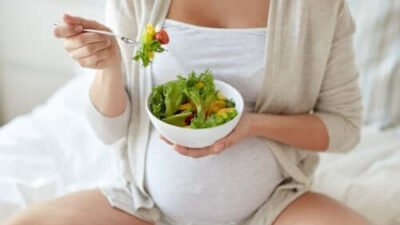 Les dangers des salades pendant la grossesse et l'importance d'une alimentation équilibrée