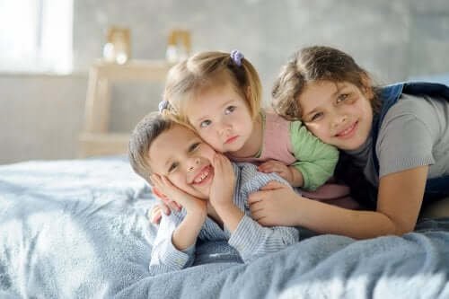 Comment organiser une chambre pour trois enfants : astuces et conseils pratiques