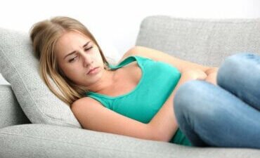 Comprendre l'appendicite chez les adolescents : symptômes, causes et traitements