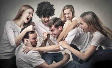 Encourager l'empathie chez les adolescents pour réduire la concurrence