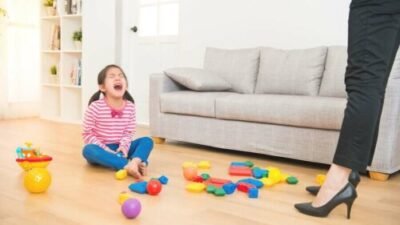 Comprendre l'énervement chez les enfants : causes et solutions pour les parents
