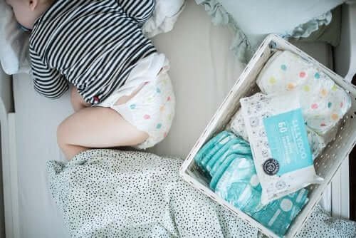 Couches sans parfum : pourquoi elles sont essentielles pour la peau de votre bébé