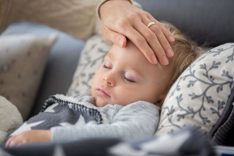 Que faire si votre enfant a de la toux ou de la fièvre pendant le confinement ?