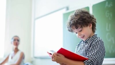 Encourager la lecture chez les enfants : 12 mois de découvertes littéraires