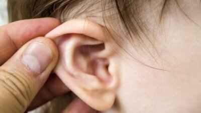 Infections à l'oreille chez les bébés : comment les reconnaître et les prévenir
