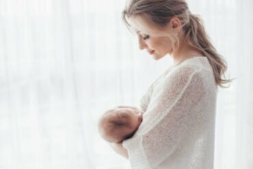 Hypersensibilité et maternité : les défis invisibles des mères sensibles