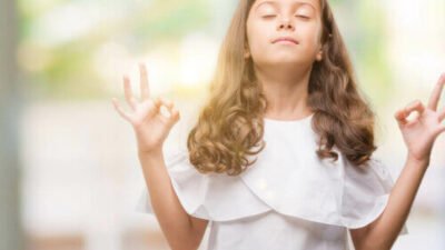 Jeux de relaxation pour enfants : des activités apaisantes pour réduire le stress
